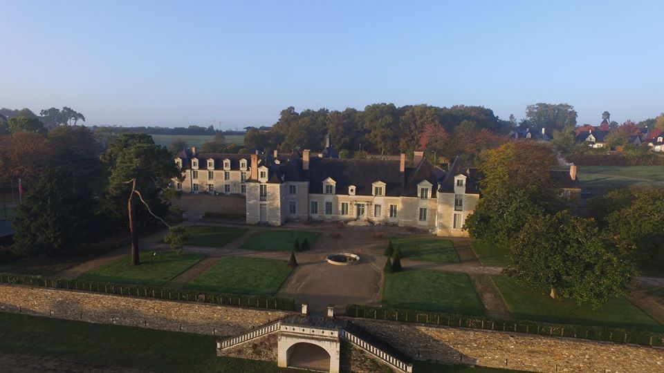 Château de la Perrière Bot for Facebook Messenger