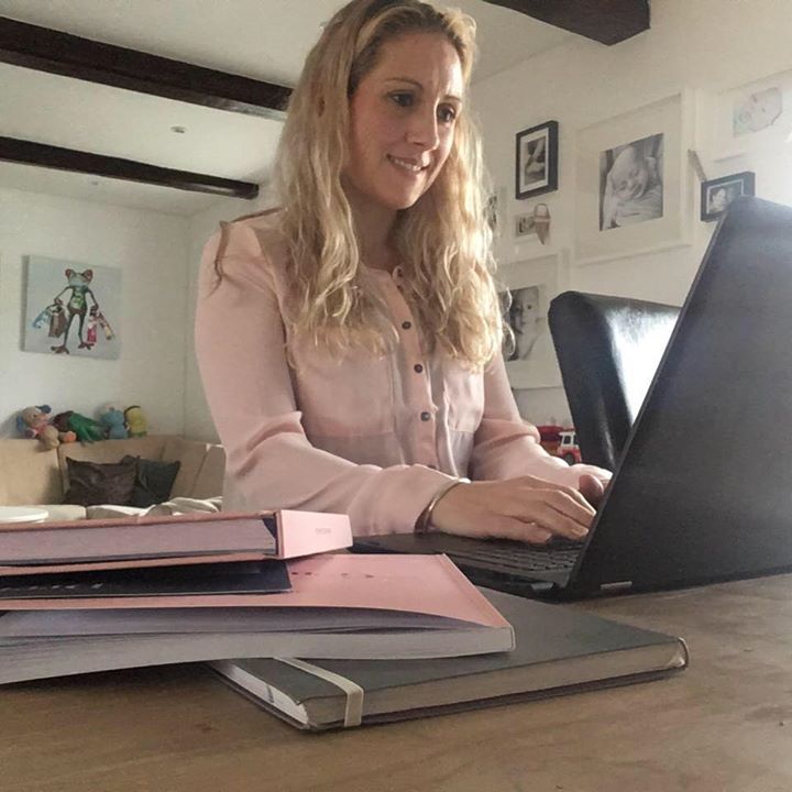 Tamara Norvillo - Mumprenuer & business mentor Bot for Facebook Messenger