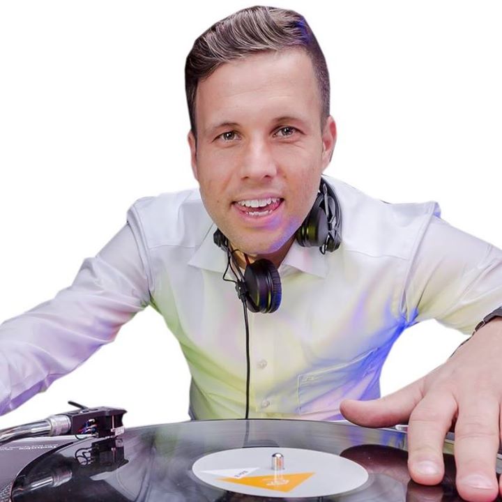 DJ Martin Meyer - DJ für Hochzeit und Events Bot for Facebook Messenger