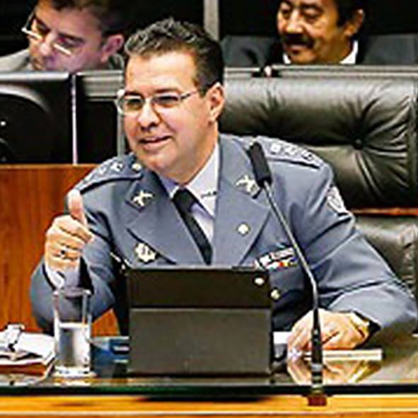 Capitão Augusto - Deputado Federal Bot for Facebook Messenger