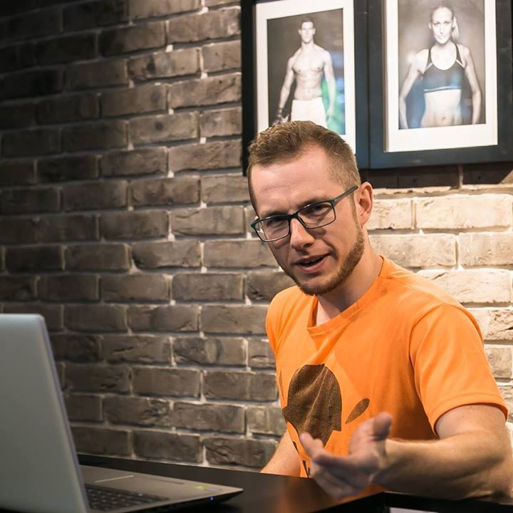 Paweł Kolacki Trener Personalny Bot for Facebook Messenger