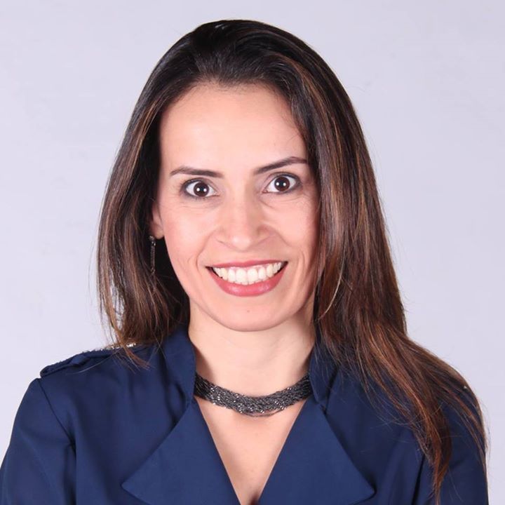 Renata Oliveira Coach e Mentora Bot for Facebook Messenger