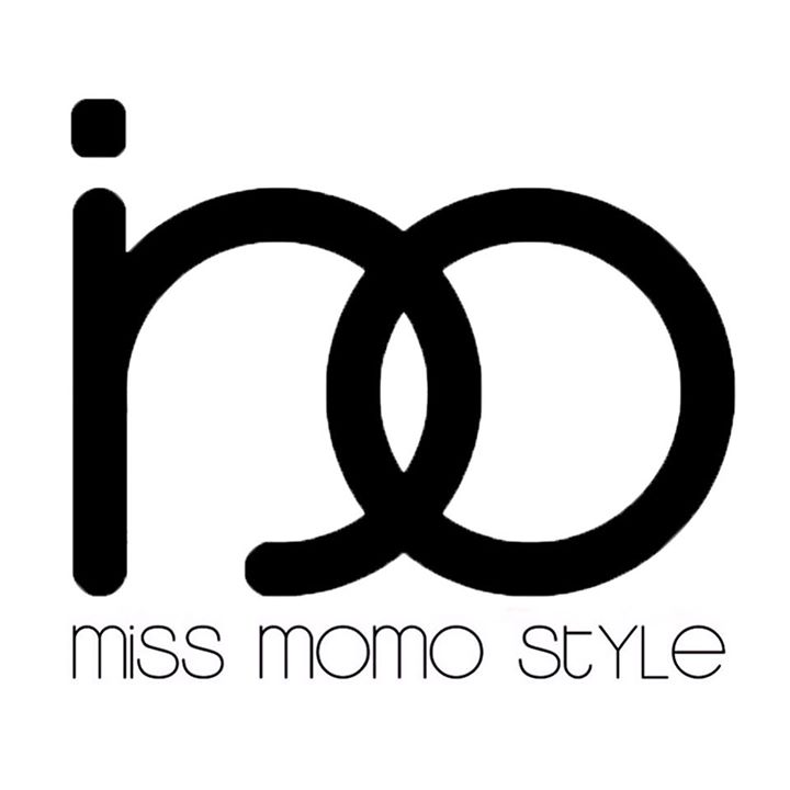 Miss Momo Fashion Bot for Facebook Messenger