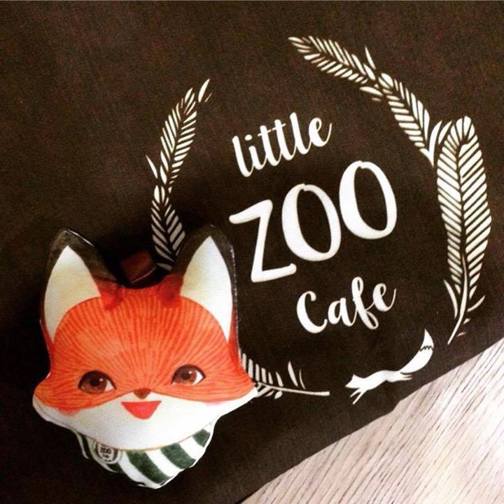 Little ZOO cafe Bot for Facebook Messenger