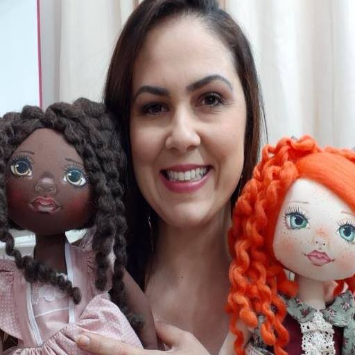 Flavia Queiroz - Bonecas de Pano de Luxo Bot for Facebook Messenger