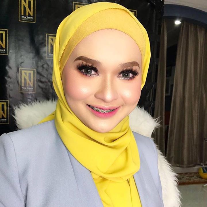 School of Makeup - by Siti Nurfarahain Bot for Facebook Messenger